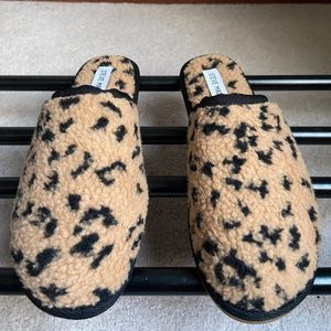STEVE MADDEN Women Airy Plush Slippers - NEW NWOB